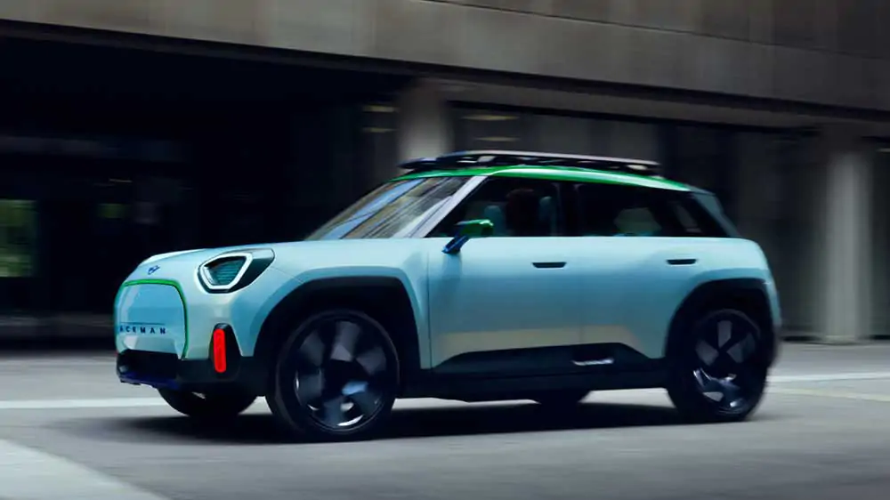 06 รถไฟฟ้า MINI ACEMAN Concept Car AUG22